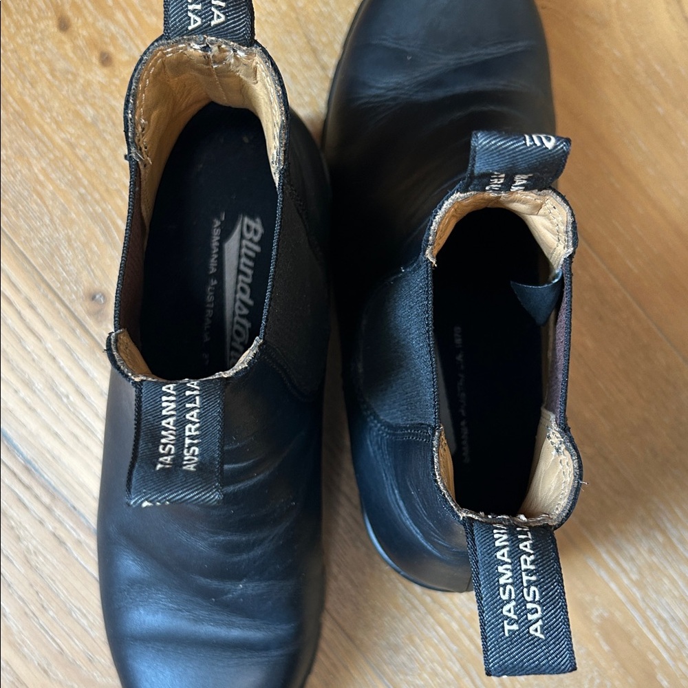 Blundstone Black Boots - Picture 5 of 5